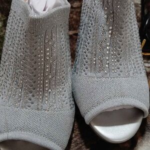 Lauren Lorraine Silver Peep-Toe Heels